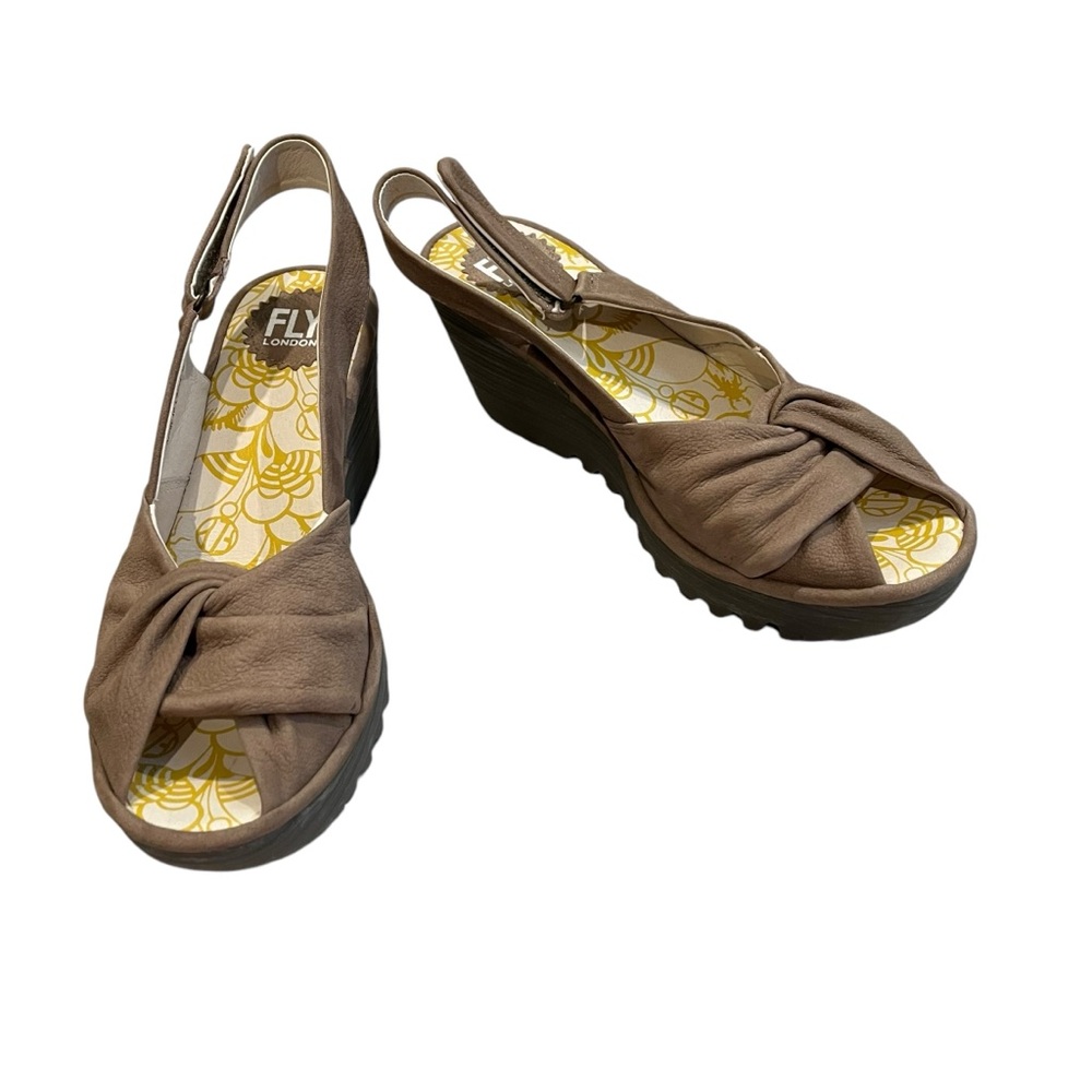 FLY London Yates Taupe Nubuck Wedge Sandal, Sz 39 - Picture 5 of 15